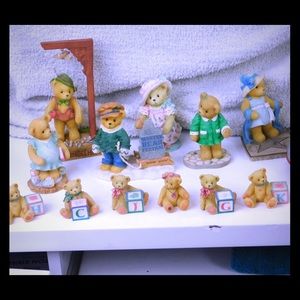 Cherish Teddies Lot